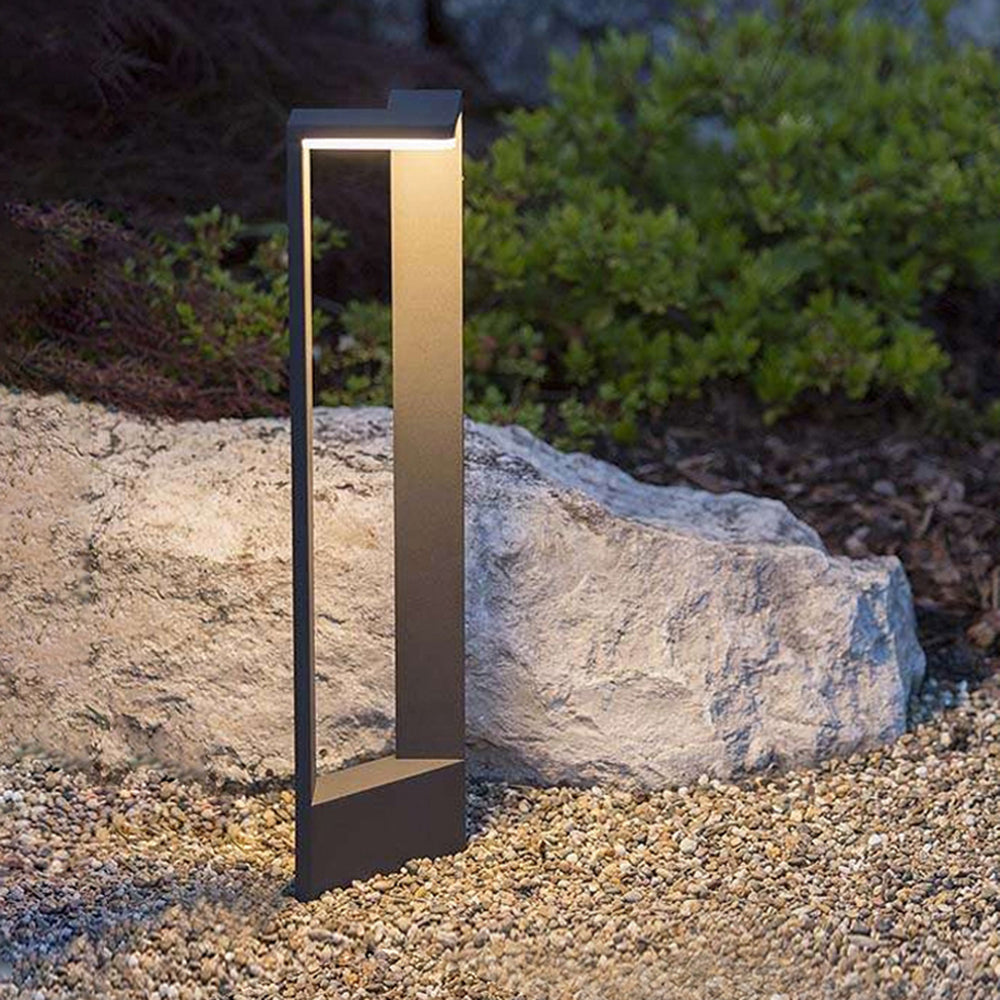 Orr Minimalist Metal Right-angle Shaped Outdoor Path Light, Black