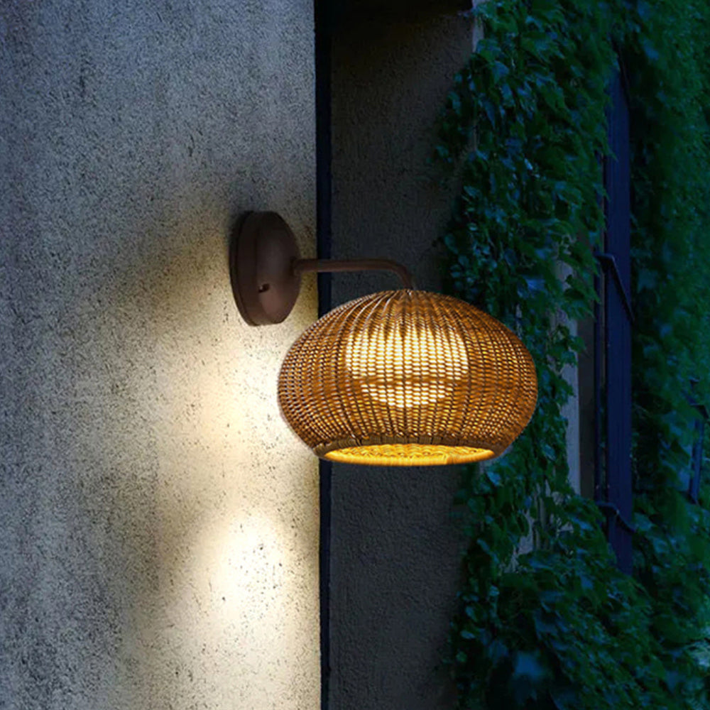 Ritta Farmhouse Metal/Rattan Outdoor Wall Lamp, Log Color