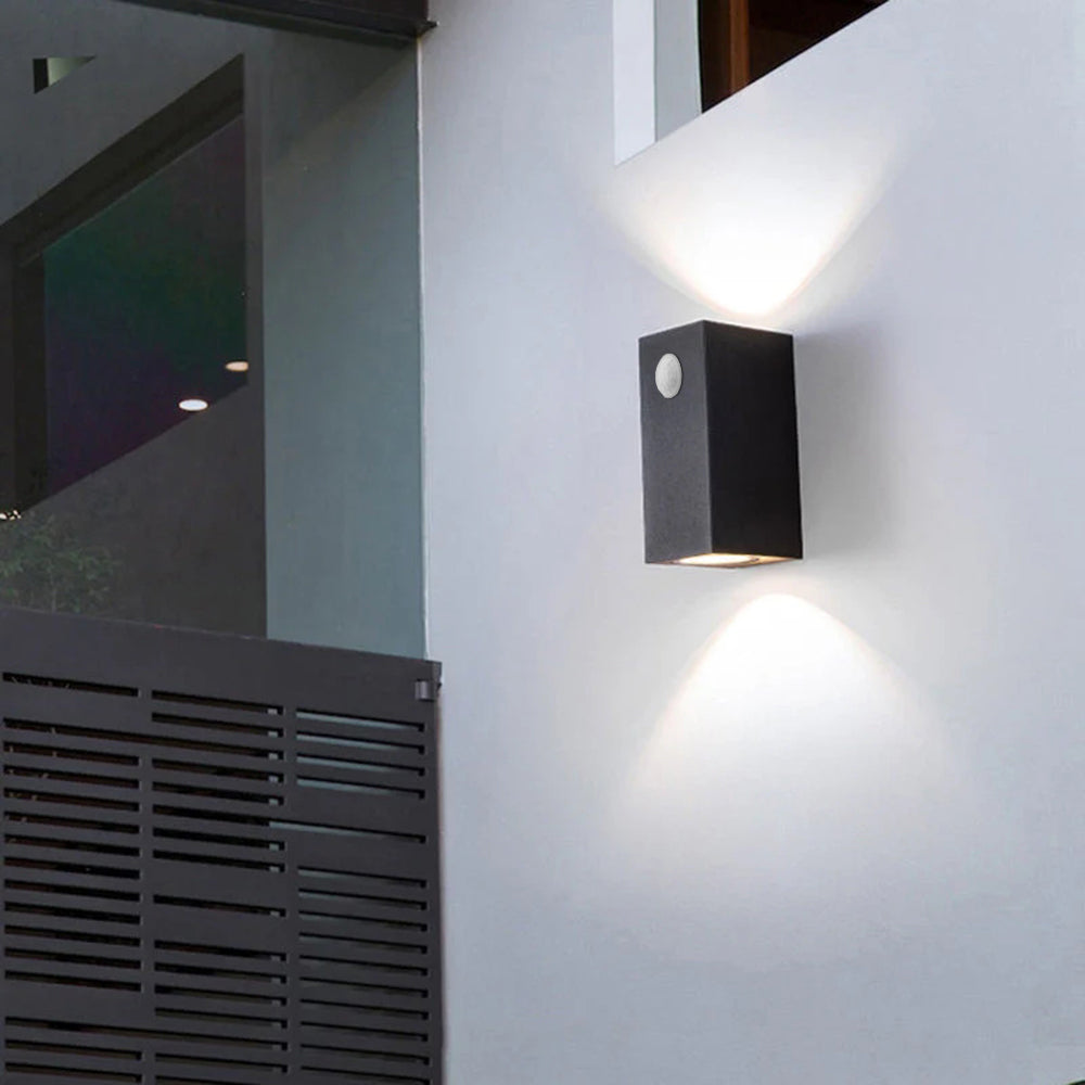 Orr Minimalist Metal Square Outdoor Wall Lamp