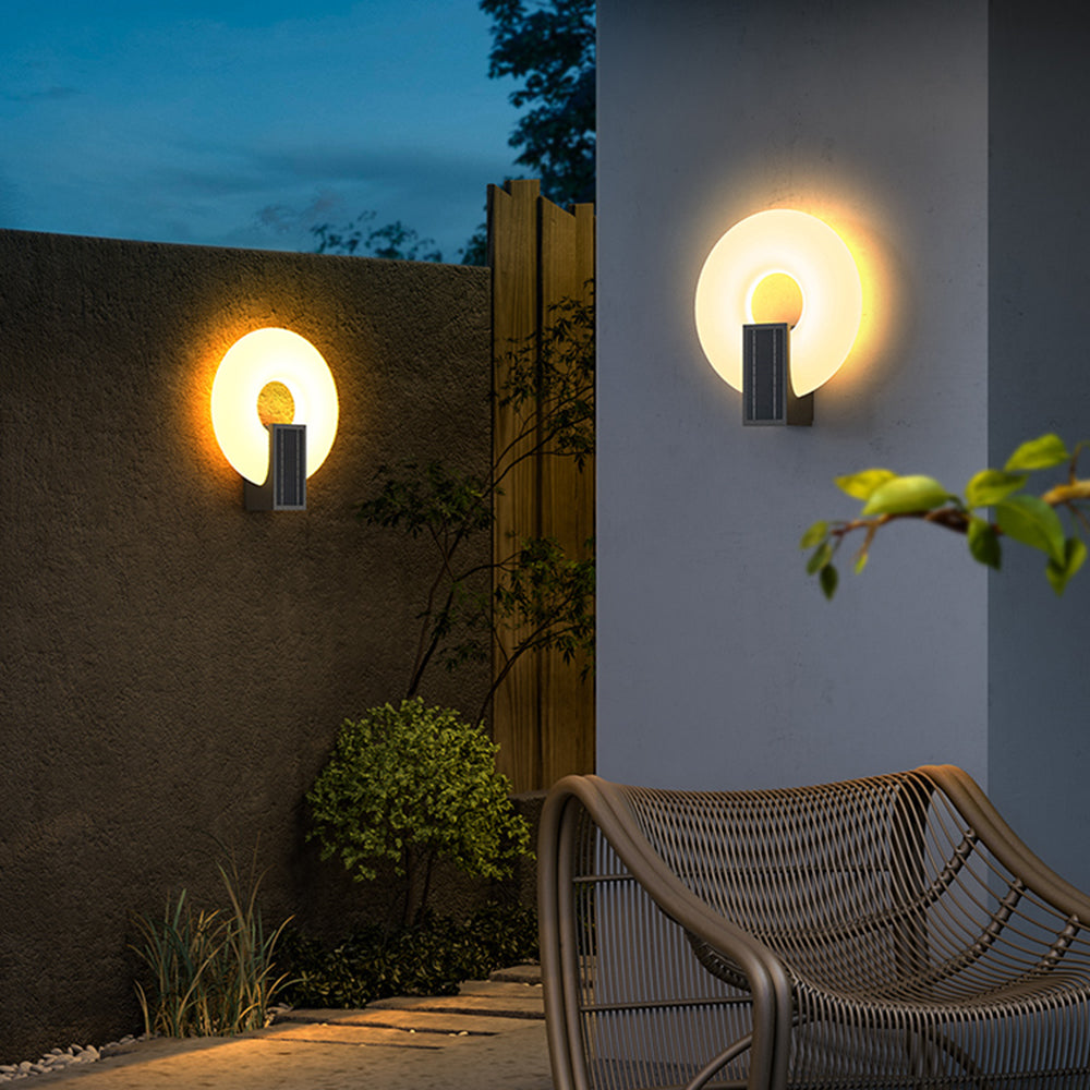 Isaac Modern Metal/Acrylic Solar Waterproof Outdoor Wall Lamp, Black/White