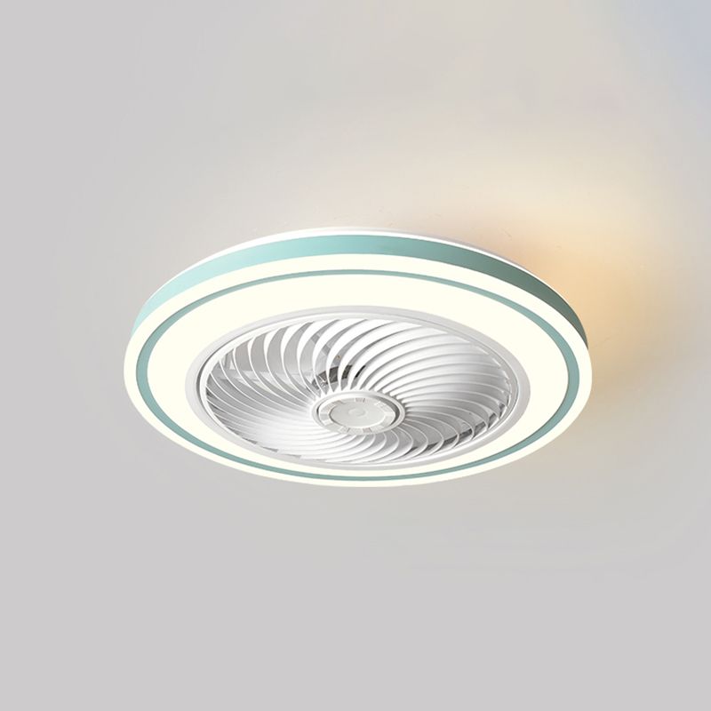 Quinn Round Ceiling Fan with Light, Bedroom