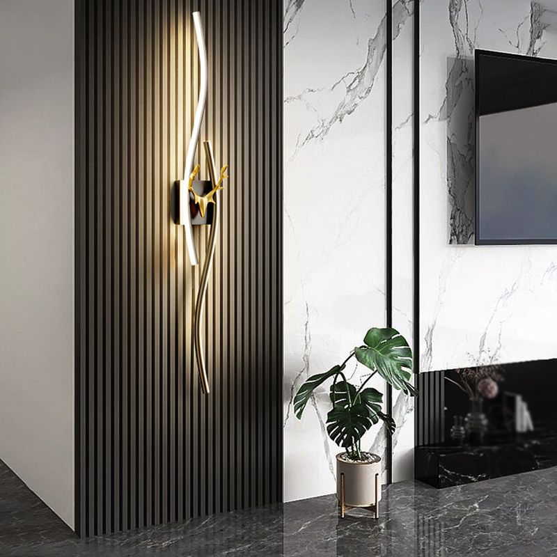 Alana Modern Linear Metal Vanity LED Wall Lamp, Black/Gold