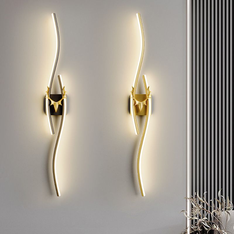Alana Modern Linear Metal Vanity LED Wall Lamp, Black/Gold