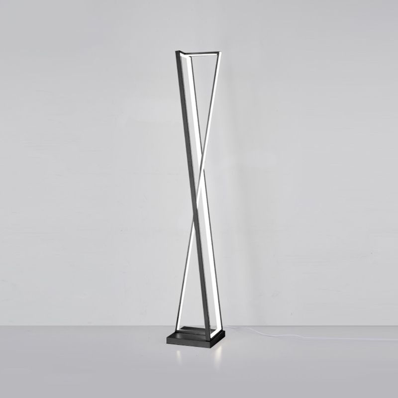 Edge Linear Triangle Floor Lamp, Metal, Black/White