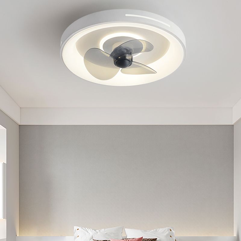 Quinn Ceiling Fan with Light, Round/Square