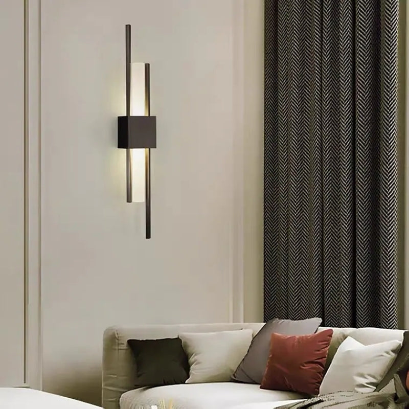 Alana Modern Bar Metal/Acrylic LED Wall Lamp Black/Gold Bedroom